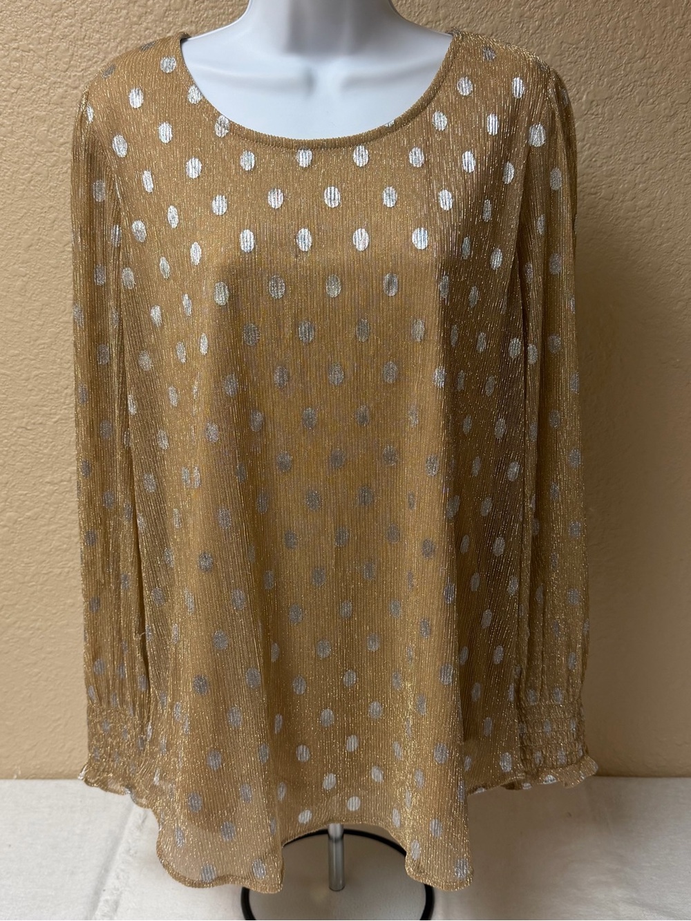 4/$20 Adrianna Papell Gold Metallic Dot Long Sleeve Blouse